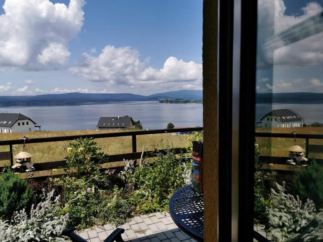 Apartman S Terasou A Vyhledem Na Jezero Lipno Kovarov  Buitenkant foto