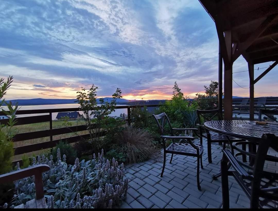 Apartman S Terasou A Vyhledem Na Jezero Lipno Kovarov  Buitenkant foto
