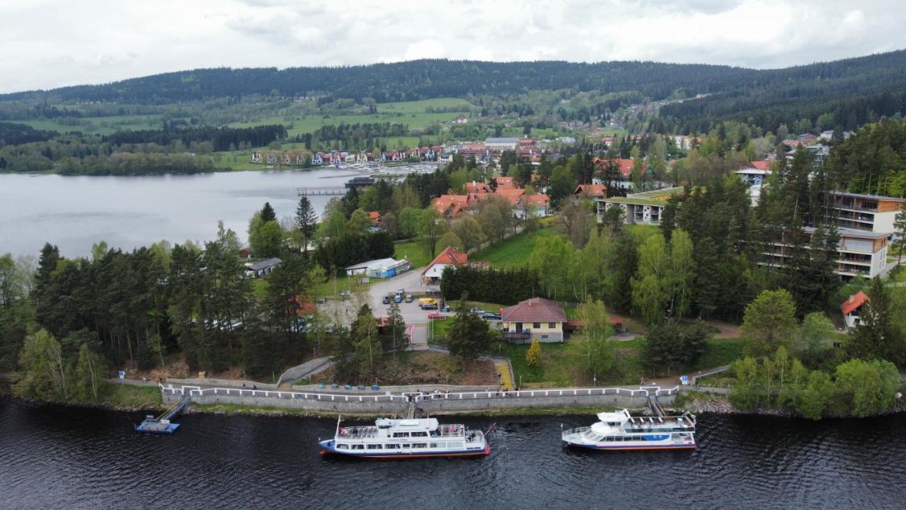 Apartman S Terasou A Vyhledem Na Jezero Lipno Kovarov  Buitenkant foto