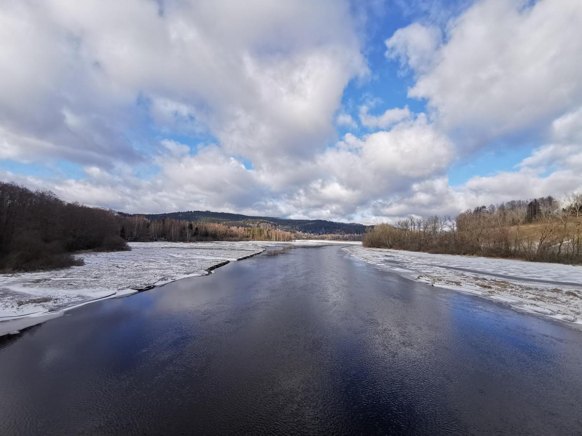 Apartman S Terasou A Vyhledem Na Jezero Lipno Kovarov  Buitenkant foto